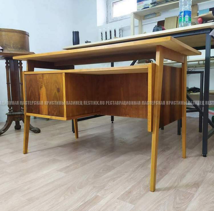Реставрация полиэфирного стола