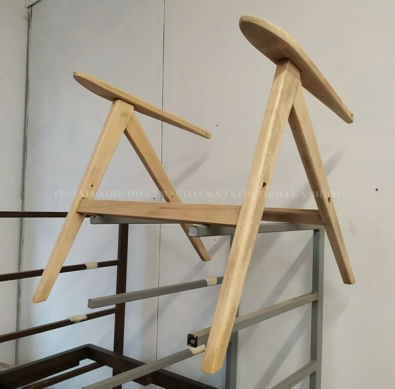 реставрация ГДР кресел