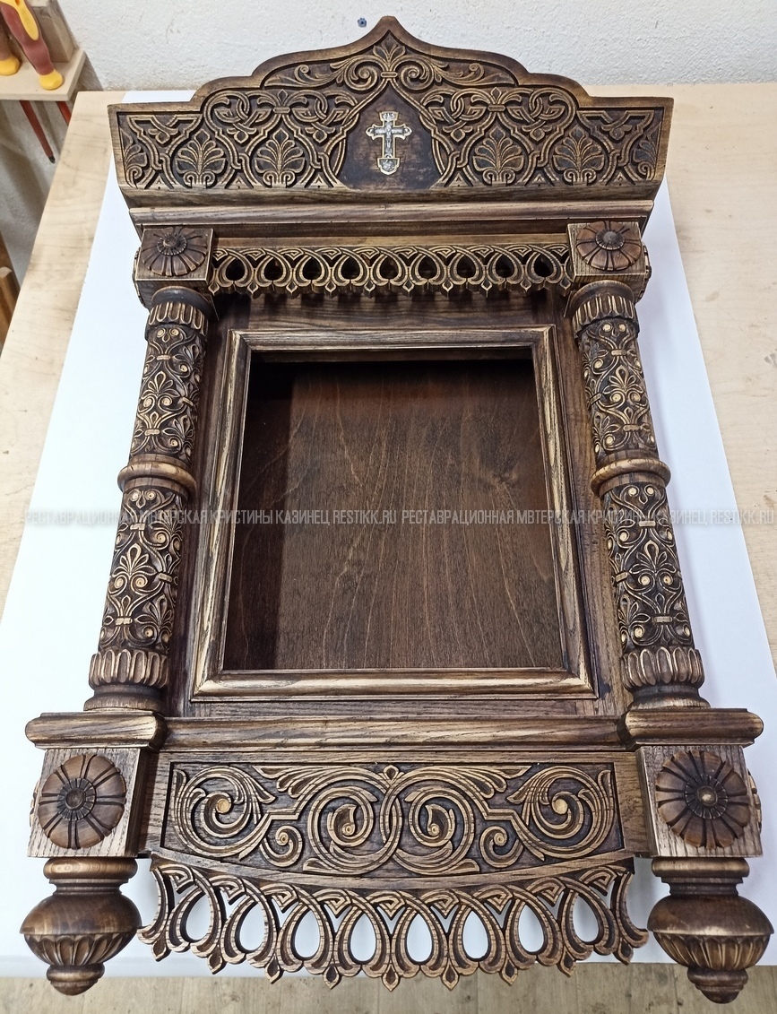 Реставрация современного киота с отделкой под старину
