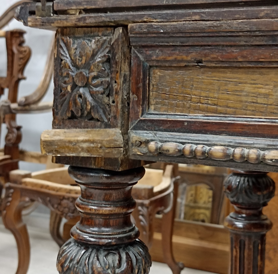 Реставрация ломберного стола