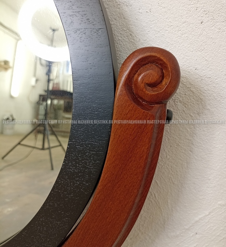 Реставрация рамы зеркала от трюмо