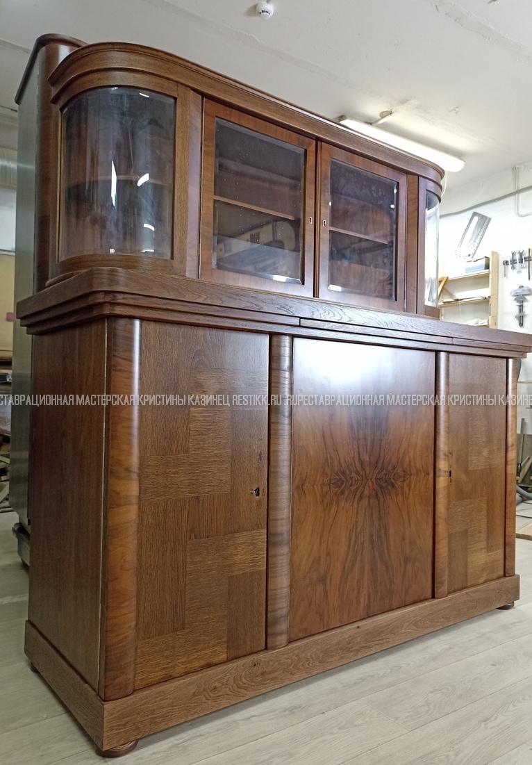 буфет из ореха