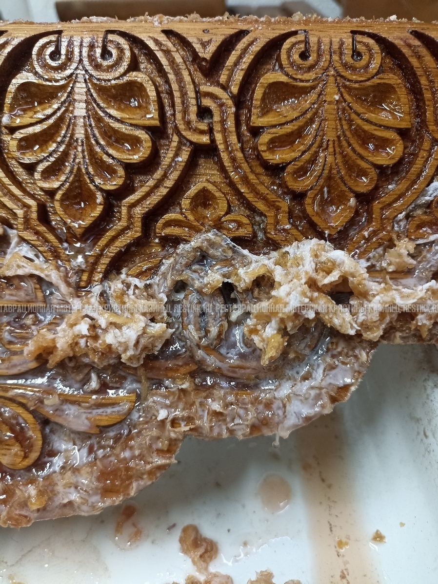 Реставрация современного киота с отделкой под старину