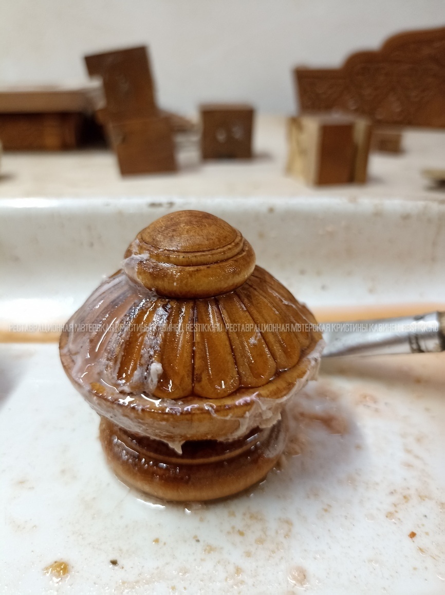 Реставрация современного киота с отделкой под старину