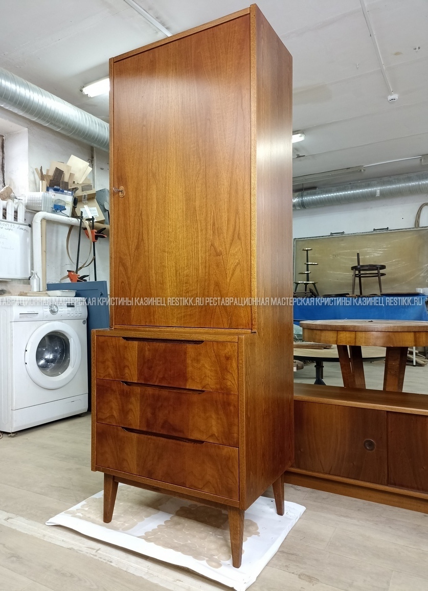 Дизайнерский шкаф