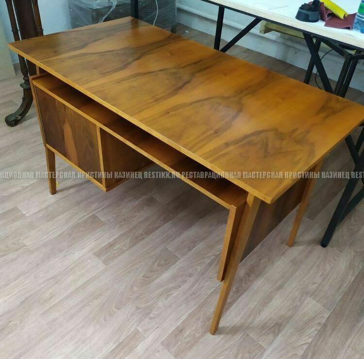 Реставрация полиэфирного стола