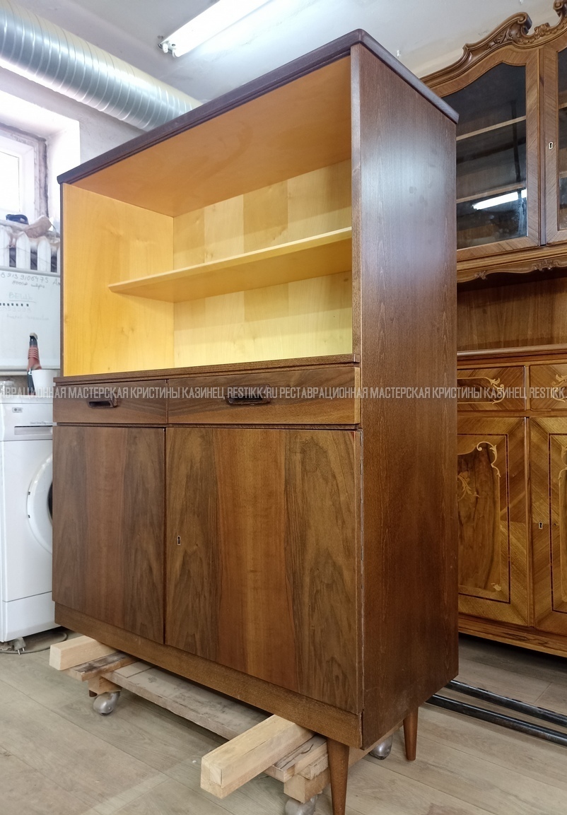 буфет из ореха