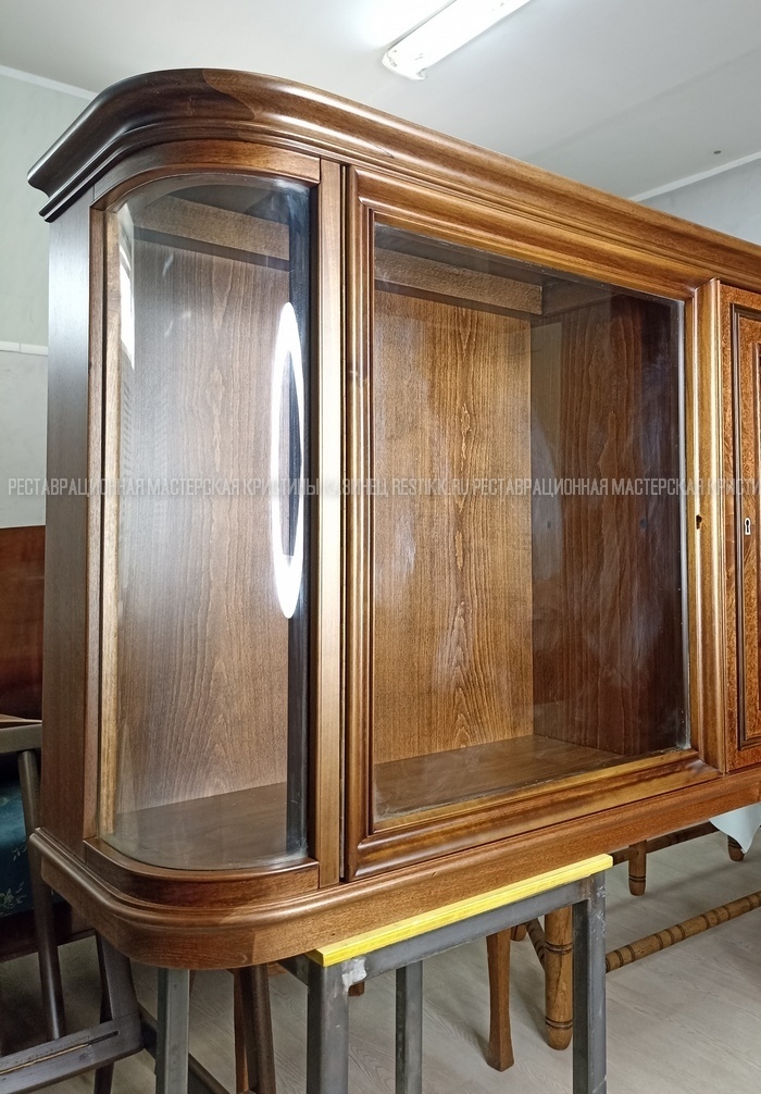 буфет из ореха