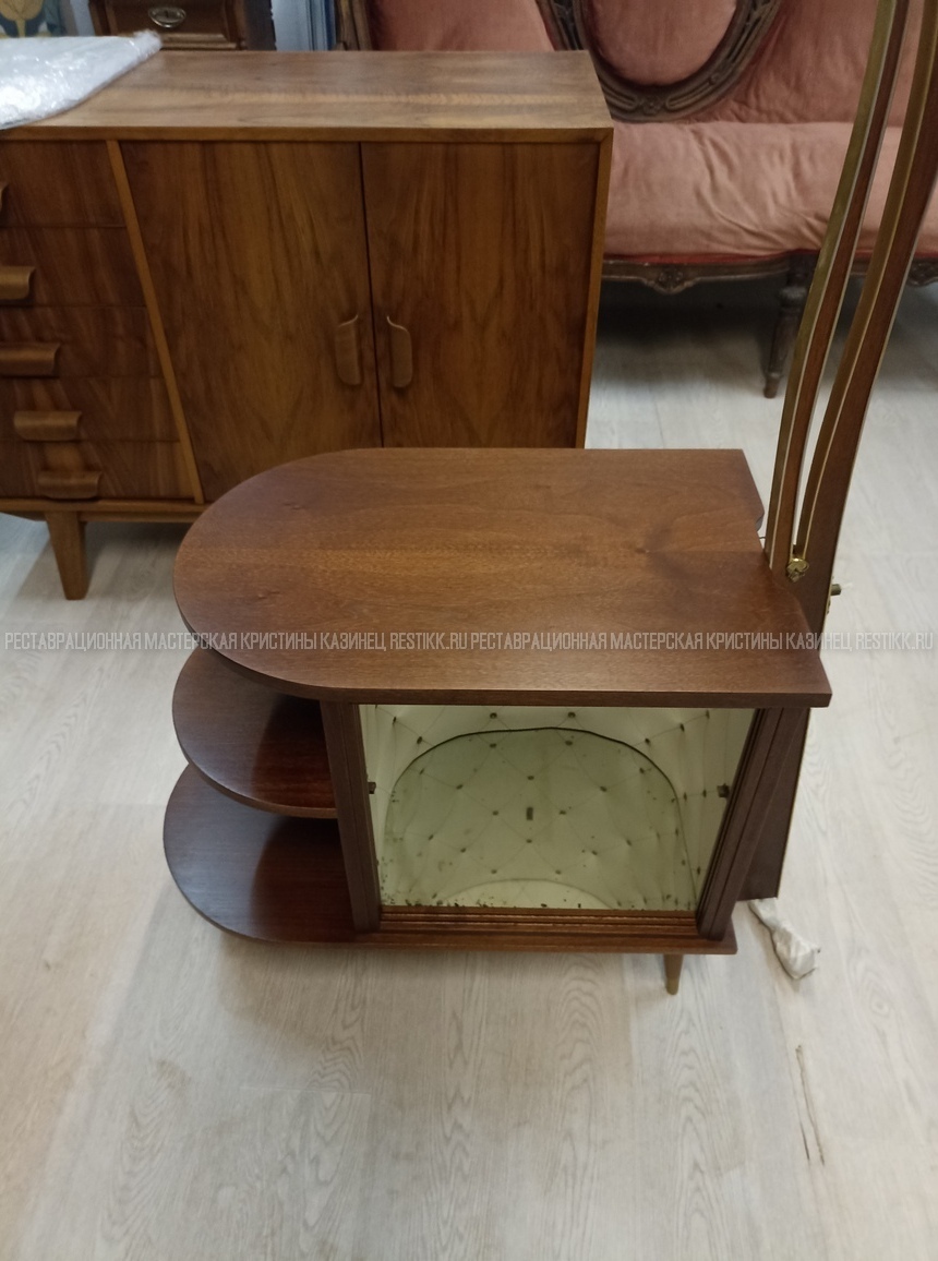 Реставрация малых предметов мебели